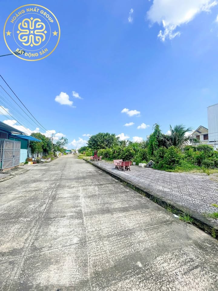 Đất nền KĐT Hoàng Tâm, P. Lý Văn Lâm, Cà Mau 100m² giá 800 triệu - Đầu tư tiềm năng!