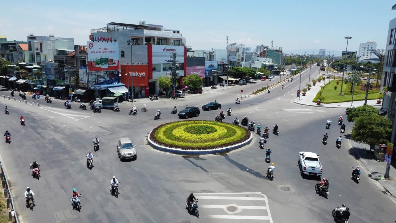 Bán nhà mặt tiền Trần Hưng Đạo Quy Nhơn 127m² giá 12 tỷ - Vị trí kinh doanh đắc địa!