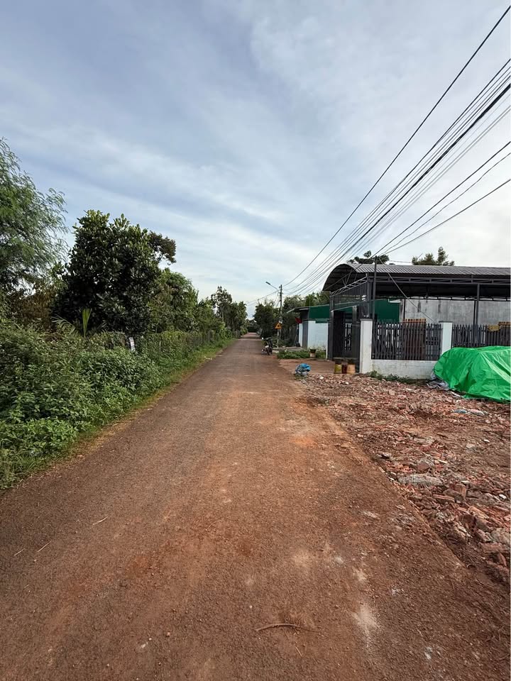 Đất thổ cư tại Tân An, Buôn Ma Thuột 370m² giá 3.65 tỷ - Đường nhựa rộng, vị trí thuận lợi!