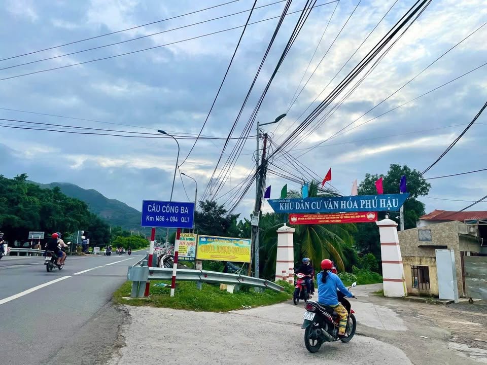 Nhà 2 mặt tiền Thôn Phú Hậu, Suối Hiệp 95m² giá 1.8 tỷ - Tiện ích đầy đủ!