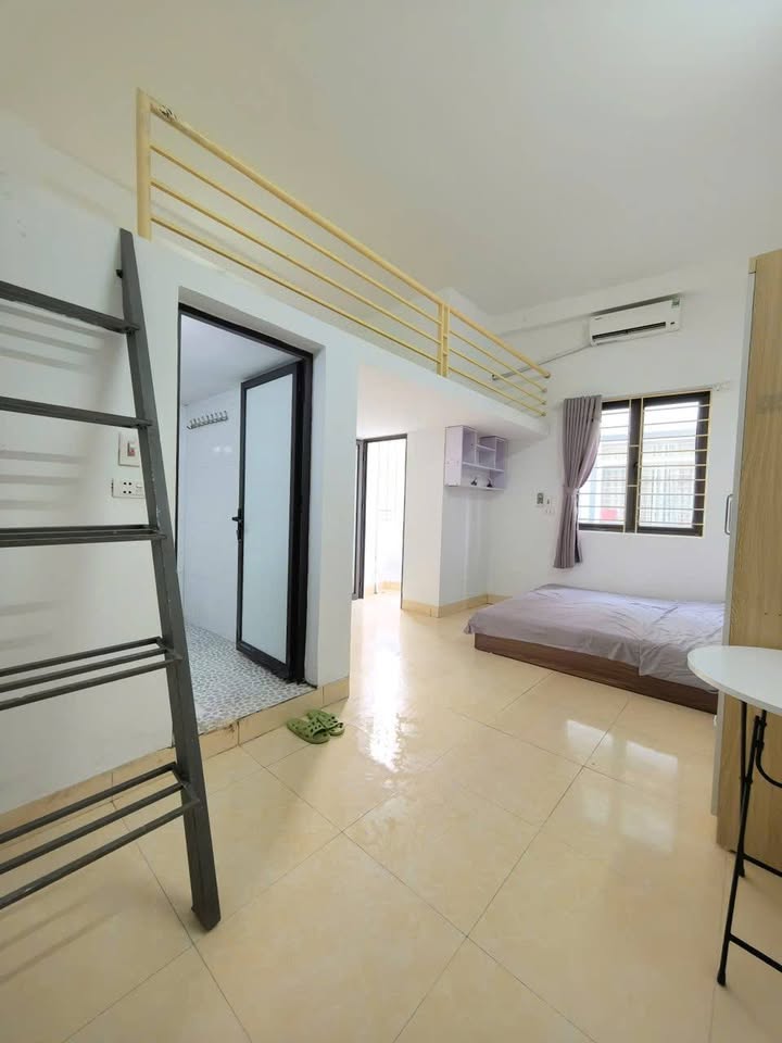 Cho thuê studio gác xép 25m² tại 105 Yên Hòa, Cầu Giấy - Giá chỉ 4 triệu!