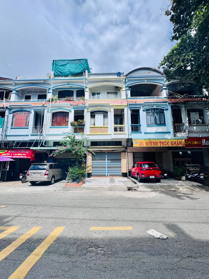 Nhà mặt tiền Huỳnh Thúc Kháng Rạch Giá 36m² giá 3.2 tỷ - Kinh doanh sầm uất!