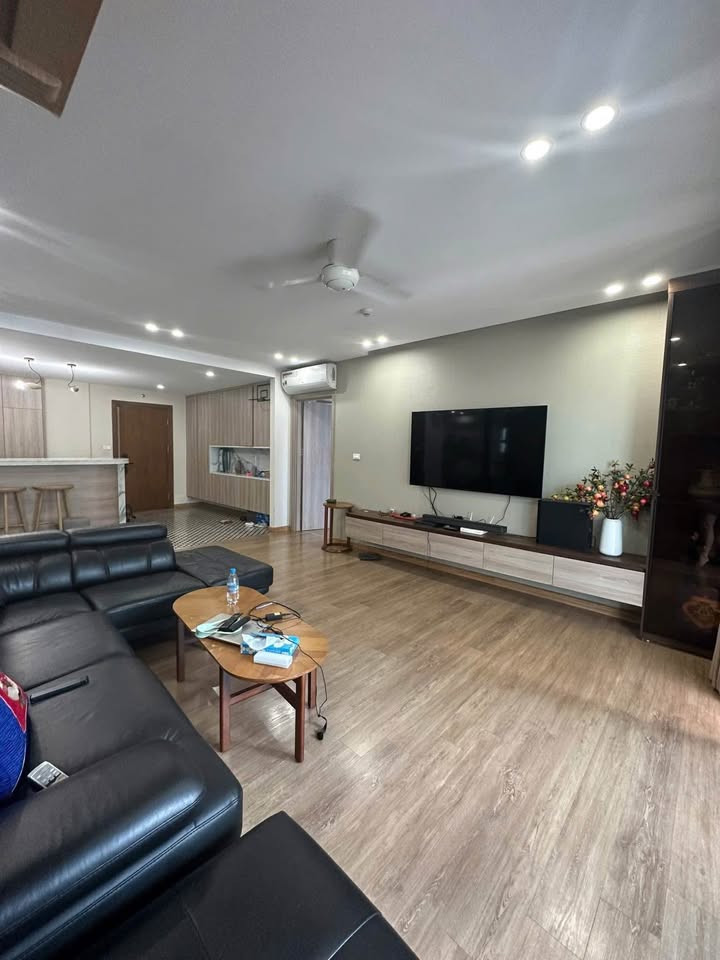 Căn hộ Goldmark City Bắc Từ Liêm 160m² giá 13 tỷ - Sẵn sàng vào ở ngay!