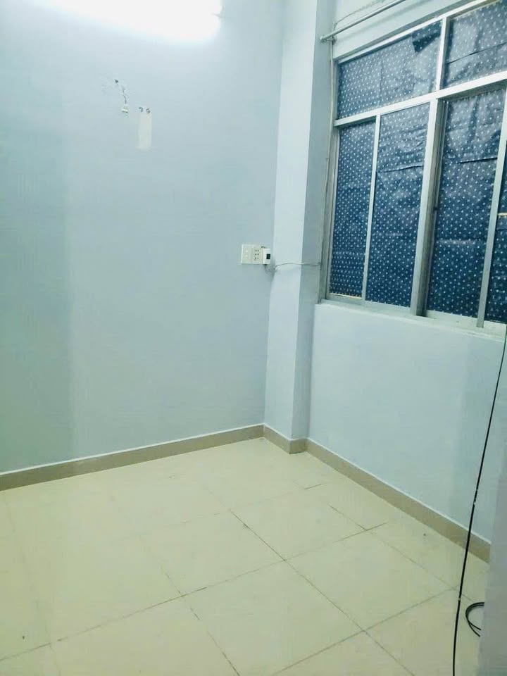 Nhà riêng Tân Phú 22m² giá 3.5 tỷ - Nhà 4 tầng đẹp, hẻm thông thoáng!