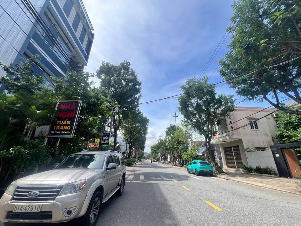 Đất mặt tiền Phan Văn Định 144m² giá 11 tỷ - Cơ hội đầu tư tuyệt vời!