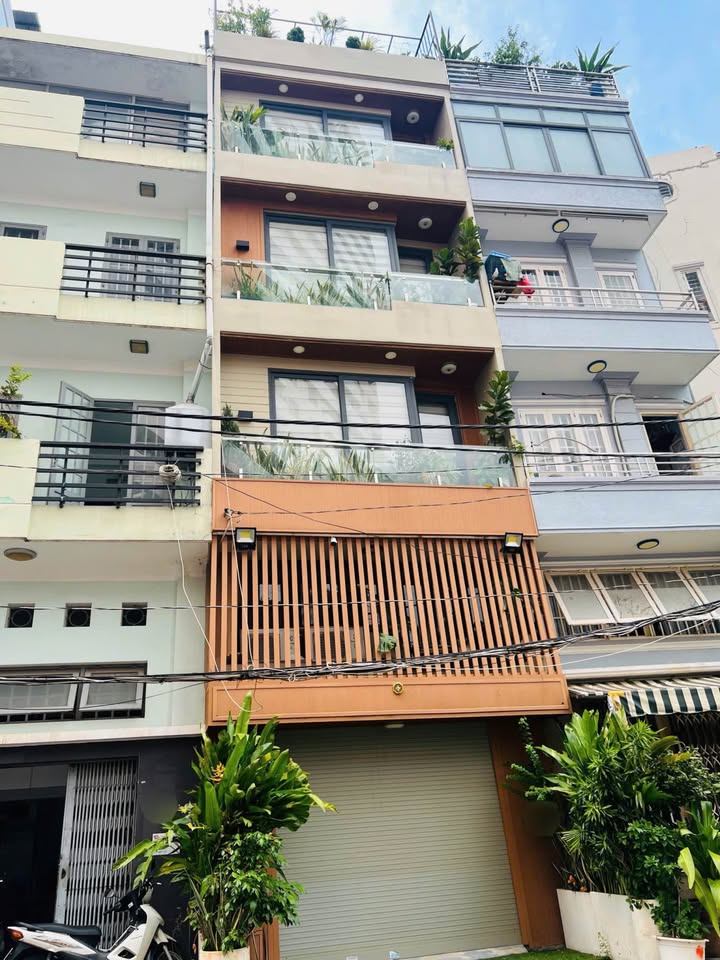 Nhà 4 tầng đường Trường Sơn, Tân Bình 65m² giá 13 tỷ - Sát sân bay Tân Sơn Nhất!