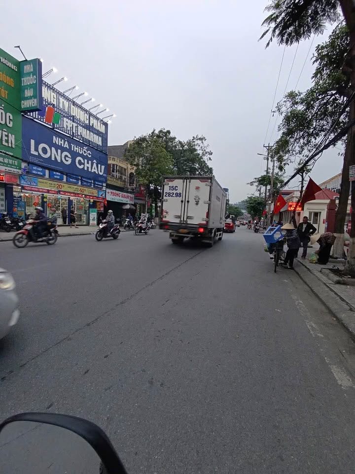 Nhà mặt phố Trần Tất Văn, Kiến An 86.7m² giá 5 tỷ - Kinh doanh tuyệt vời!