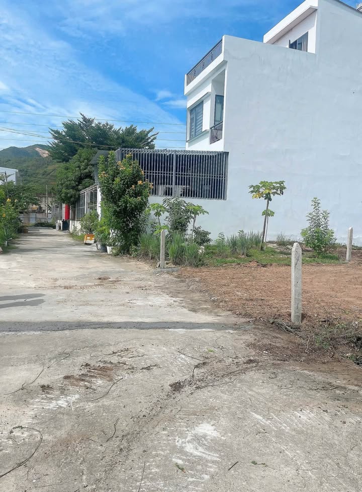 Đất nền Vĩnh Trung, Nha Trang 111.1m² giá 1.85 tỷ - Cách đường Võ Nguyên Giáp chỉ 150m!