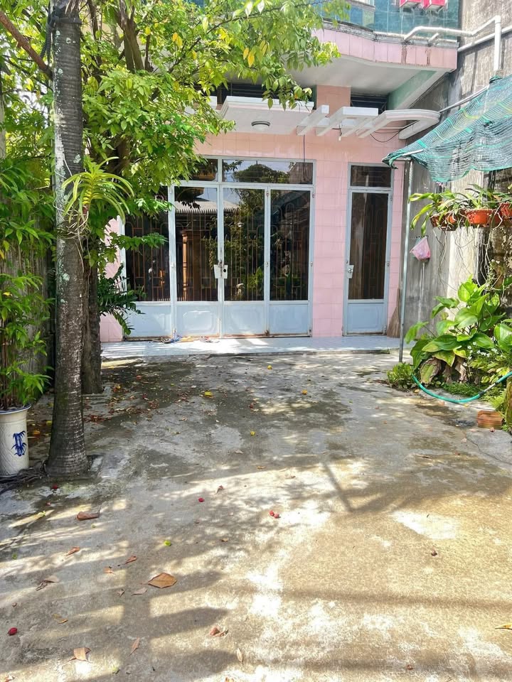 Nhà cấp 4 mặt tiền đường Huỳnh Tấu, xã Bình Sơn, Quảng Ngãi 145m² giá 3 tỷ - Cơ hội đầu tư tuyệt vời!