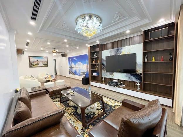 Nhà 5 tầng Thái Thịnh, Đống Đa 38m² giá 10.5 tỷ - Vị trí đắc địa gần rạp chiếu phim