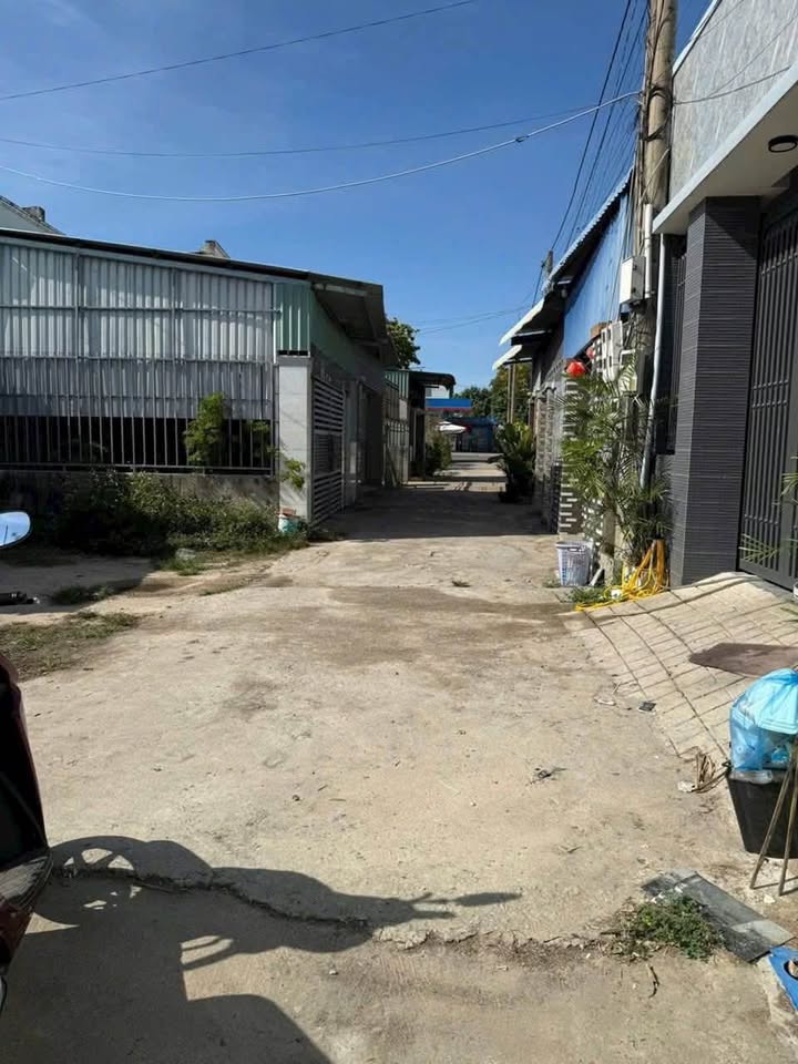 Nhà phố 3 tầng Bà Rịa - 97m² giá 1.75 tỷ - Chính chủ bán gấp!