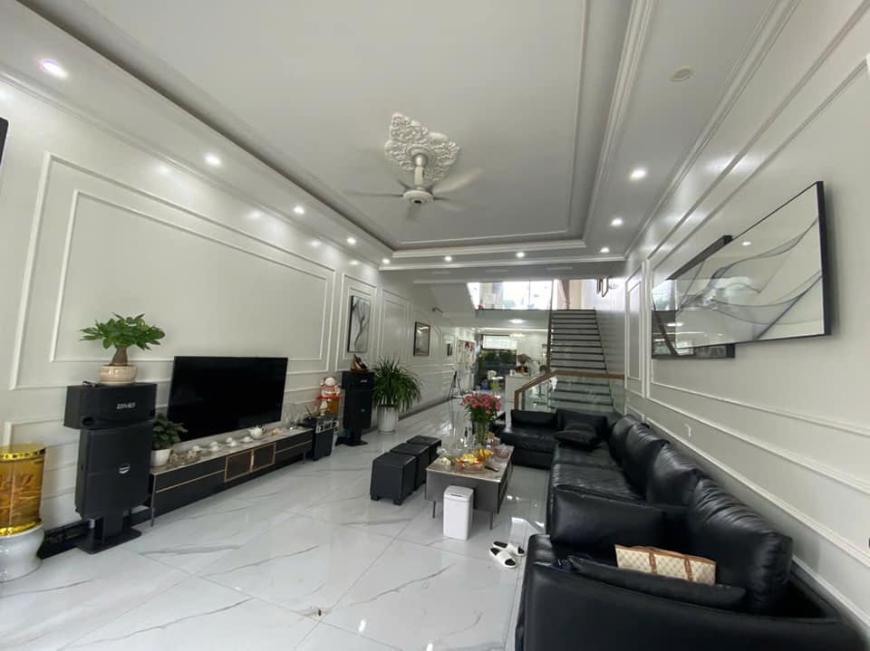 Nhà mặt đường Trịnh Tùng, Hạc Thành, Thanh Hóa 90m² giá 9.5 tỷ - Thiết kế hiện đại, sẵn sàng ở ngay!