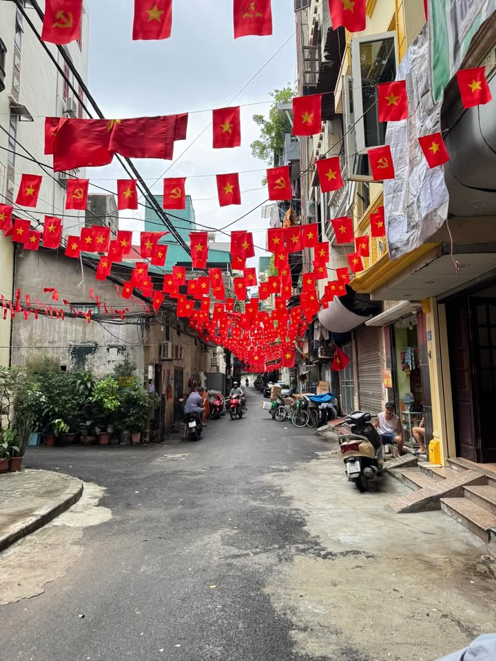 Nhà 2 mặt ngõ Hồng Hà, Hoàn Kiếm 58m² giá 13.5 tỷ - Vị trí trung tâm, ô tô vào nhà!