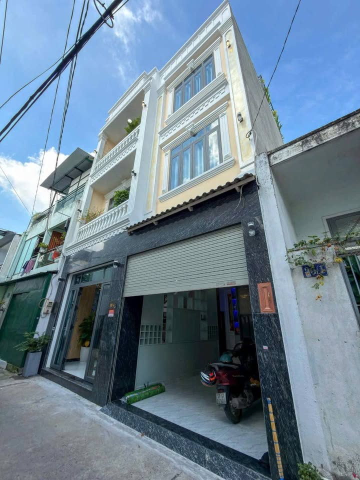 Biệt thự 4 tầng Đông Hưng Thuận 62m² giá 7.2 tỷ - Thiết kế hiện đại, sẵn sàng ở ngay!