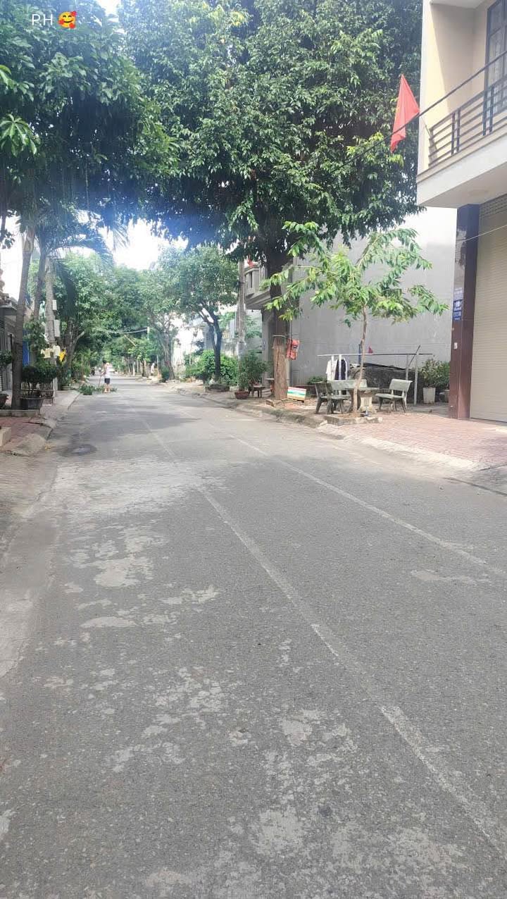 Đất nền mặt tiền đường Tôn Quang Phiệt, KĐT Chí Linh, 90m² giá 9.2 tỷ - Cơ hội đầu tư tiềm năng!