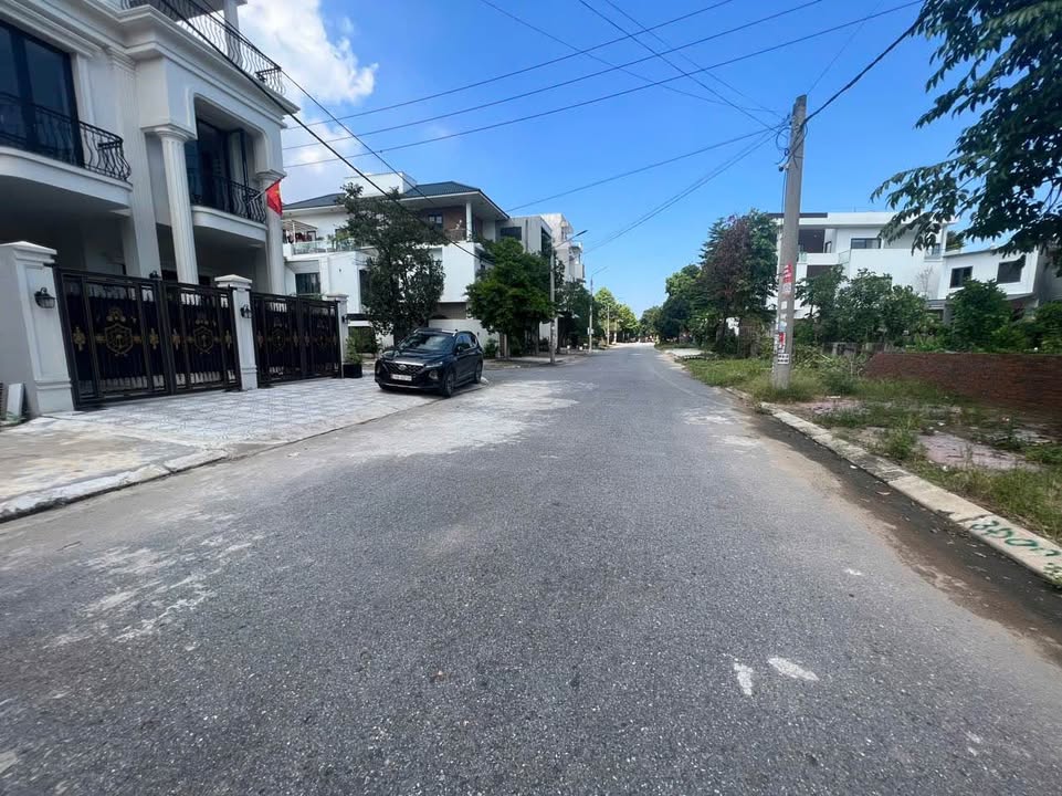 Đất Long Châu Sa, Thanh Miếu, Việt Trì 81m² giá 3.99 tỷ - Vị trí đẹp, an ninh tốt!