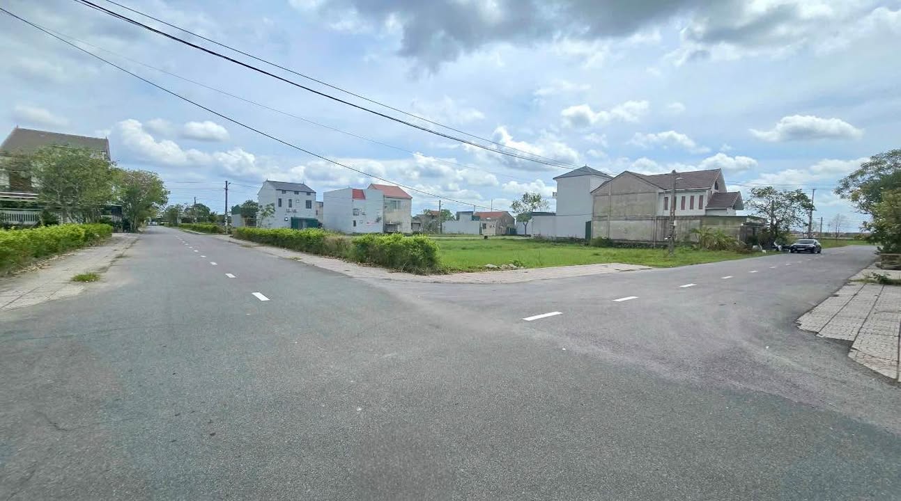 Đất lô góc 2 mặt tiền đường Quang Trung 220.5m² giá 5 tỷ - Cơ hội đầu tư tốt!