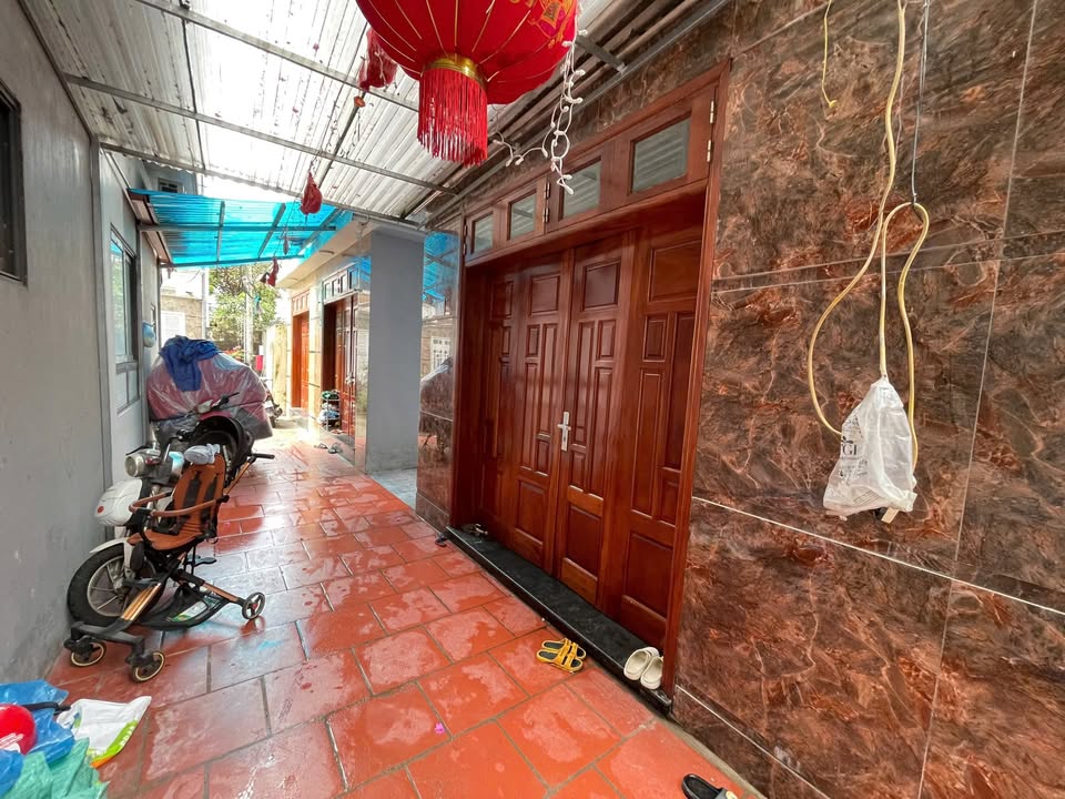 Đất Thạch Bàn Long Biên 40m² giá 5.29 tỷ - Vị trí đẹp, tiện ích đầy đủ!