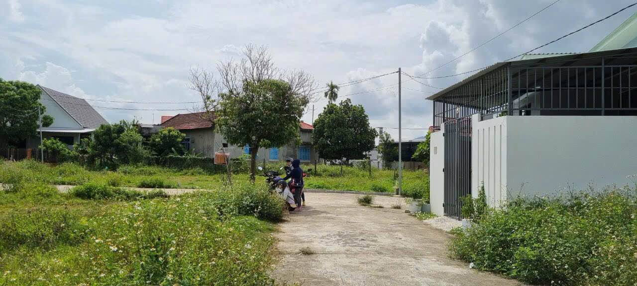 Đất thổ cư Diên Lạc 82.8m² giá 700 triệu - Bán gấp, vị trí đẹp!