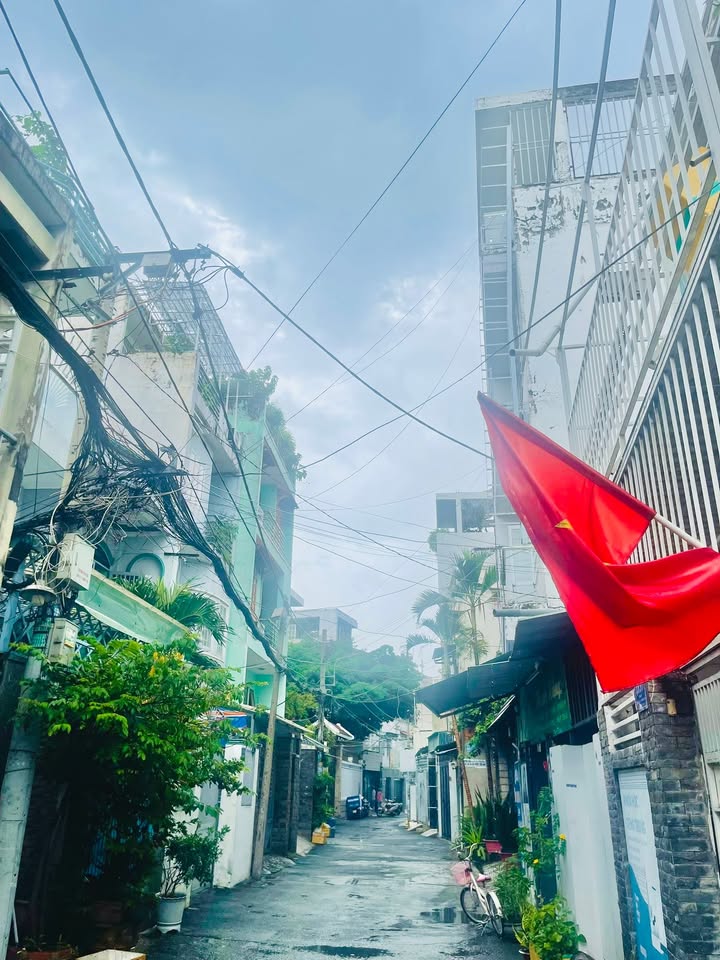 Nhà 4 tầng hẻm xe hơi 92m² Lê Trọng Tấn Tân Phú - Sổ hồng chính chủ chỉ 4 tỷ