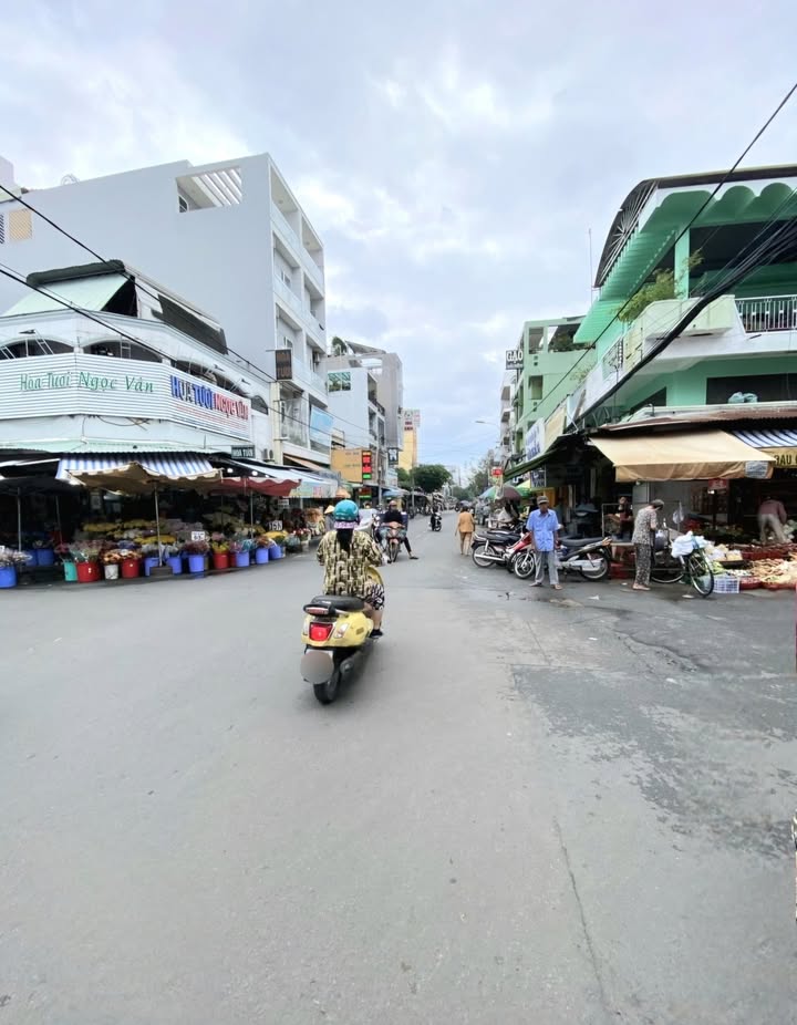 Lô góc Tân Kiểng 166.6m² giá 56.5 tỷ - Đắc địa ngay chợ Tân Quy!