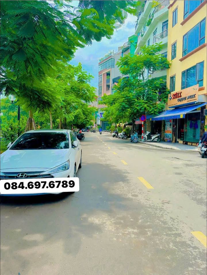 Nhà phố Văn Chương Đống Đa 25m² giá 4.5 tỷ - Kinh doanh sầm uất, ô tô đỗ cửa!