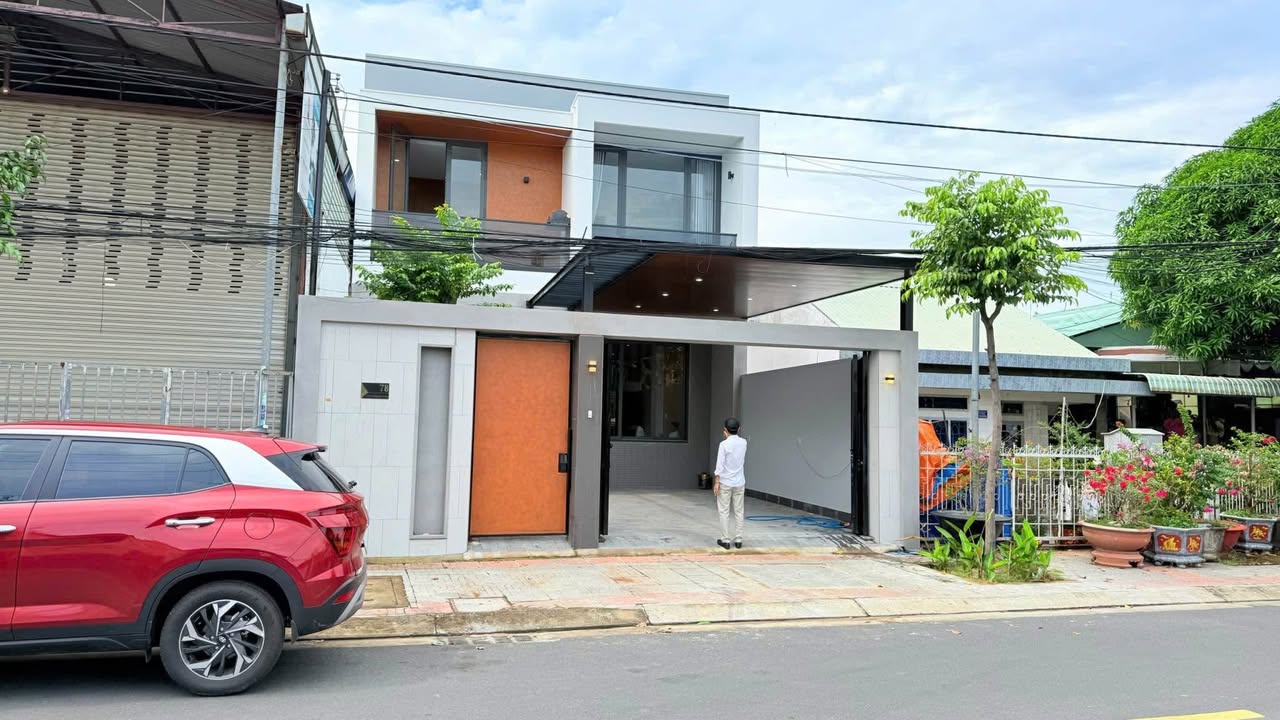 Nhà biệt thự mặt tiền Trần Quang Diệu, Bà Rịa 216m² giá 7.2 tỷ - Vị trí vàng an cư!