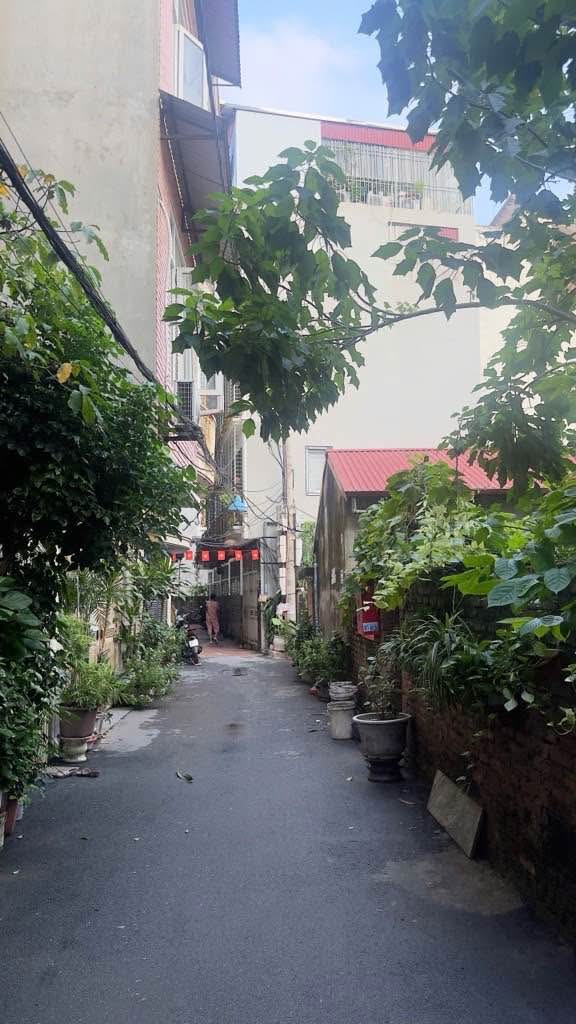 Nhà cấp 4 Phú Thượng 36m² giá 5.8 tỷ - Vị trí yên tĩnh, tiện ích đầy đủ!