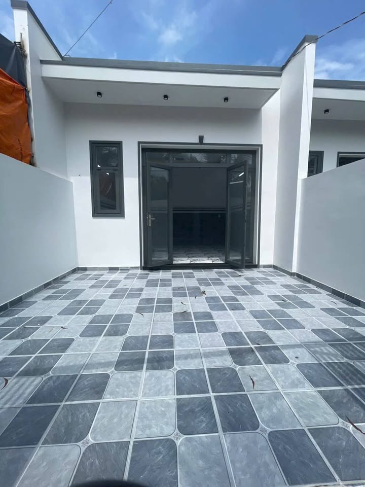 Nhà mới xây 2 PN tại Mỹ Lộc, Cần Giuộc, 100m² chỉ 1.4 tỷ - Sổ hồng riêng, hỗ trợ vay!