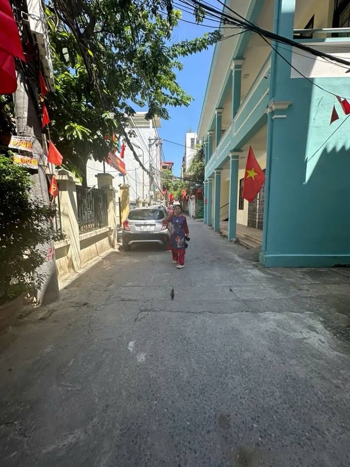 Đất vàng Thụy Phương 81m² giá 11 tỷ - Mặt tiền rộng, ô tô tránh thoải mái!