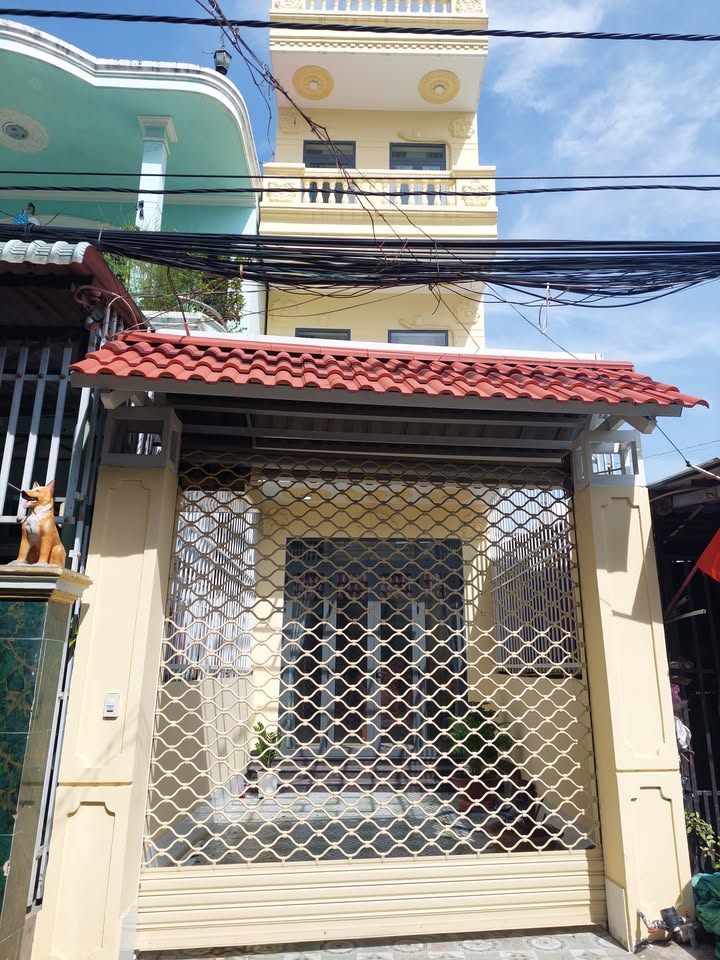 Nhà 3 tầng Bình Hòa 96m² giá 4.8 tỷ - Sẵn sàng sở hữu ngay!