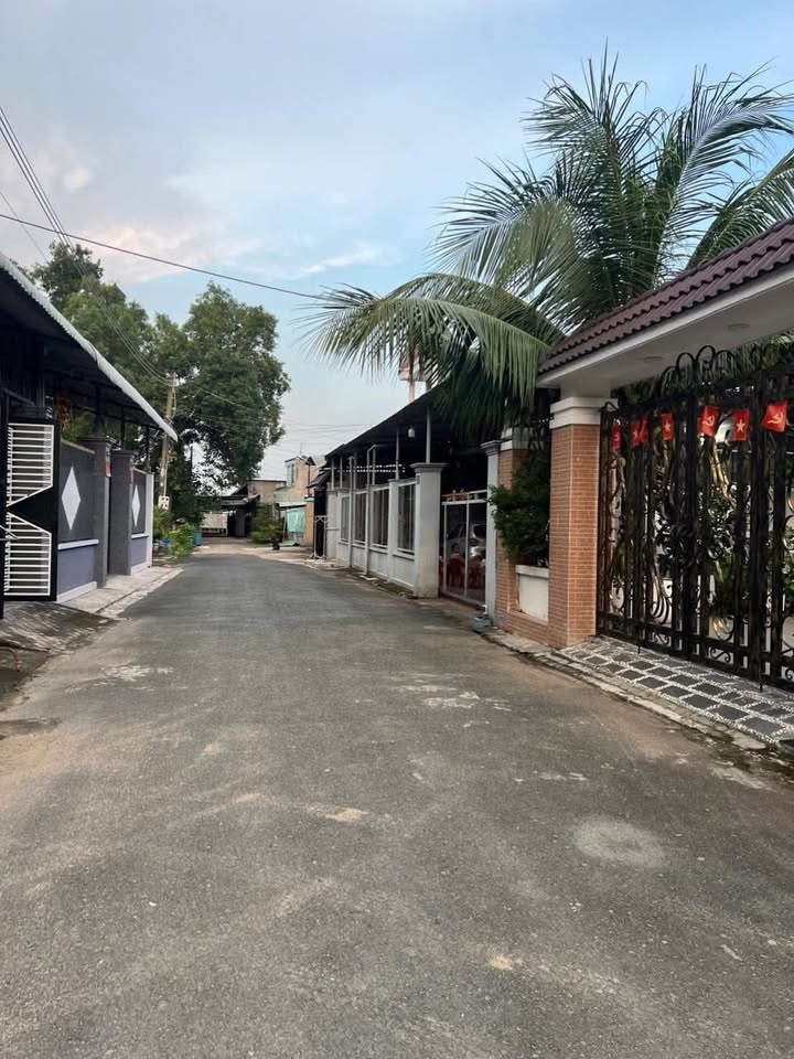 Biệt thự vườn cho thuê tại Đông Hòa, Dĩ An 500m² - Giá chỉ 18 triệu/tháng!