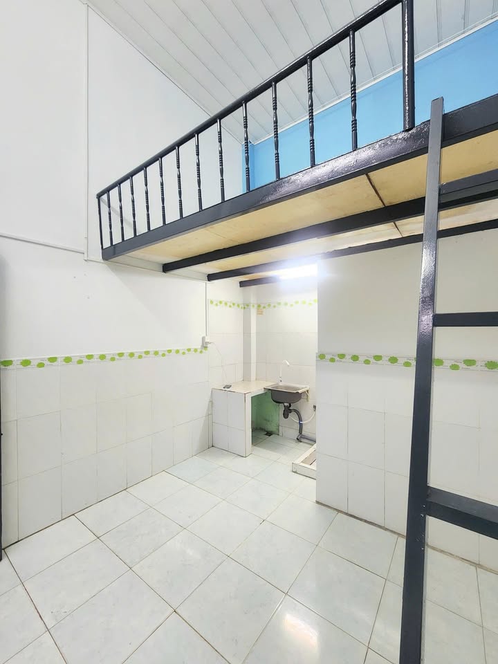 Phòng cho thuê tại Dĩ An 20m² giá chỉ 1.5 triệu - Tiện nghi đầy đủ, giờ giấc thoải mái!
