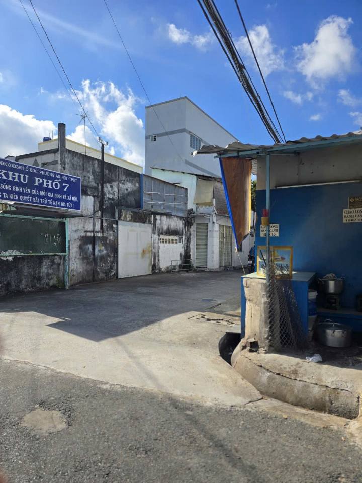 Nhà riêng mặt tiền đường Hai Bà Trưng, phường 3, Bến Tre, 41m² - Thổ cư 100% chỉ 1,8 tỷ!