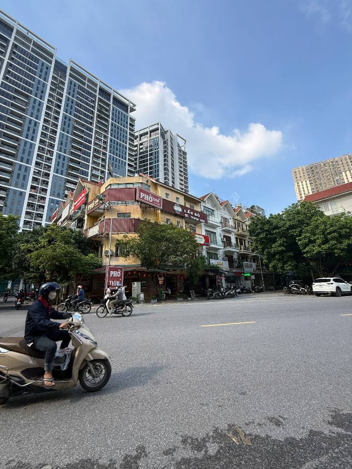 Nhà mặt phố Nguyễn Văn Lộc, Mộ Lao 65m² giá 29 tỷ - Vị trí kinh doanh đắc địa!