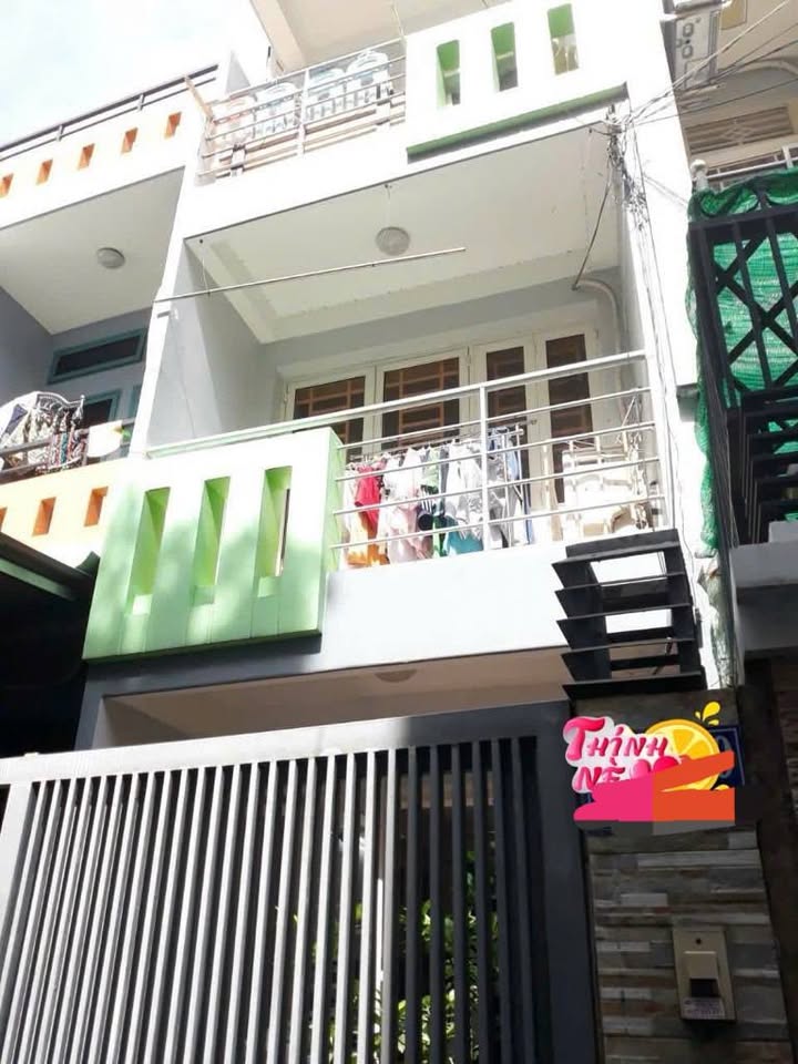 Nhà phố Phạm Văn Hai quận Tân Bình 31m² giá 4 tỷ - An ninh tốt, vào ở ngay!