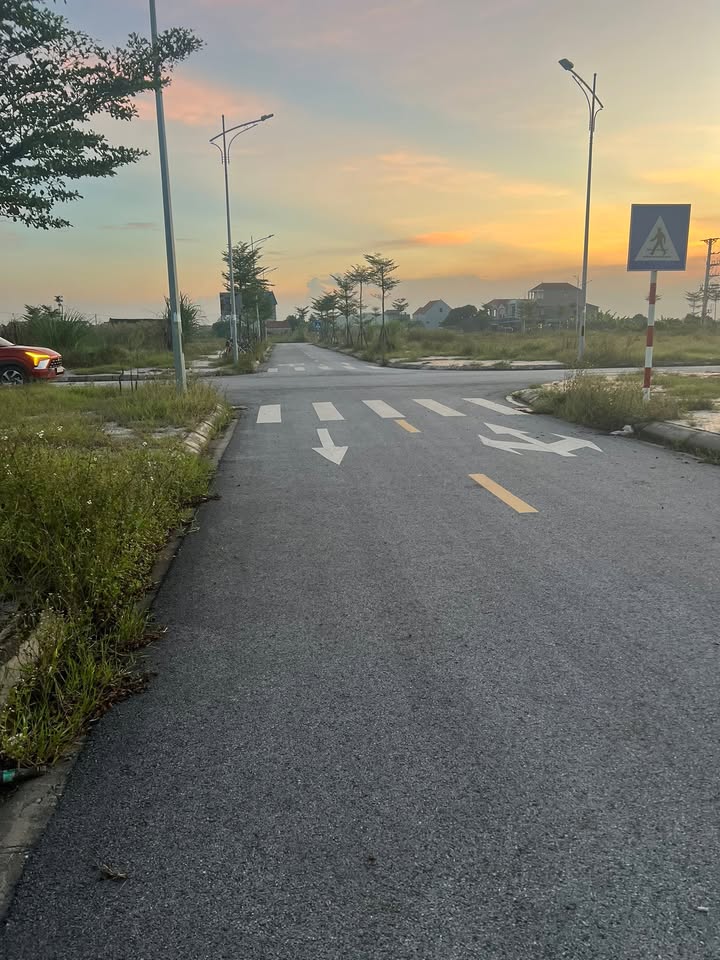 Đất nền 100m² Yên Hòa, Yên Mỹ - Giao thông thuận tiện, giá thỏa thuận!