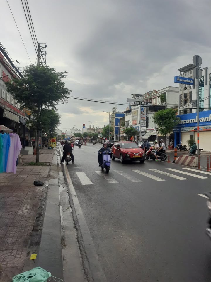 FrontHouse đường Tô Ký Hóc Môn 41m² giá 4 tỷ - Kinh doanh đa ngành nghề