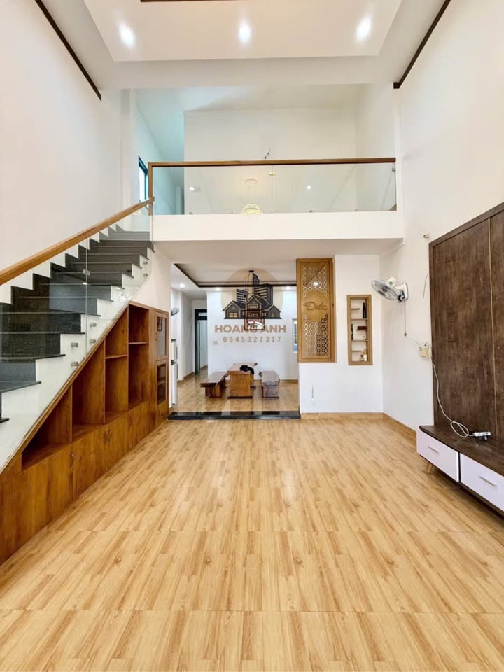 Nhà mặt tiền đường Quang Trung 150m² giá 7 triệu - Kinh doanh thuận lợi!