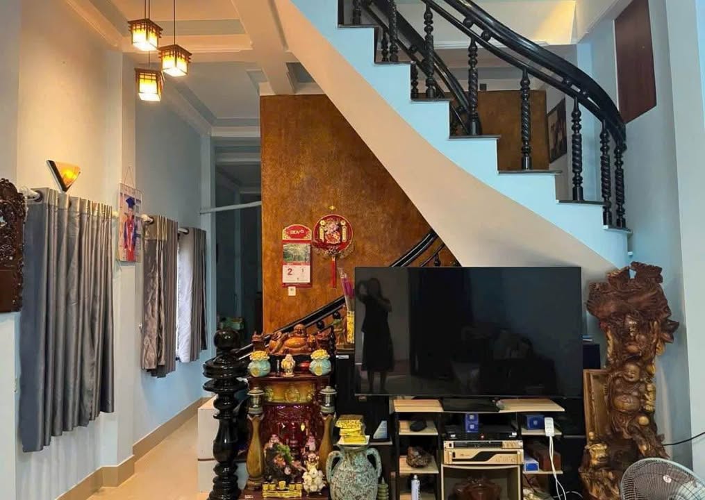 Nhà phố Thủy Dương 140m² giá 2.9 tỷ - Hướng Tây Bắc, tiện ích đầy đủ!