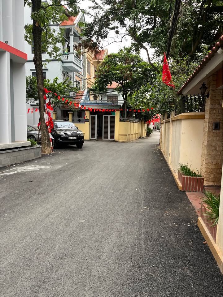 Bán đất tặng nhà 2 tầng Phú Thượng Tây Hồ 75m² giá 11 tỷ - Ngõ ô tô vào tận nhà!