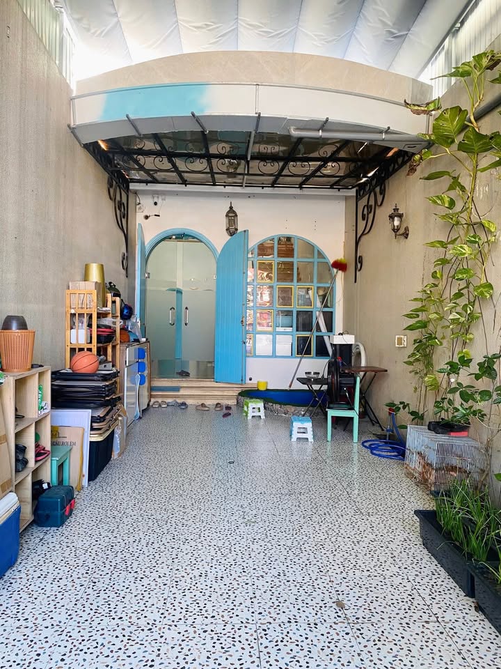 Nhà mặt tiền đường Duy Tân, Hải Châu, Đà Nẵng 100m² giá 18 triệu - Kinh doanh thuận lợi!