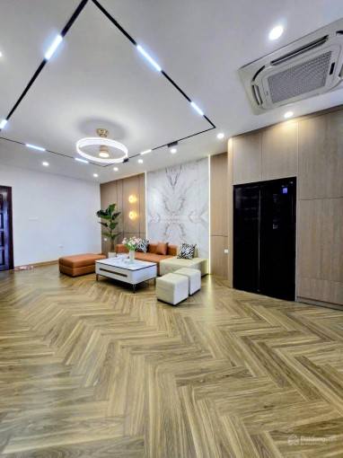 Căn hộ chung cư Vườn Xuân Đống Đa 94m² giá 9.8 tỷ - Nội thất cao cấp, view hồ Ngọc Khánh đẹp mắt!