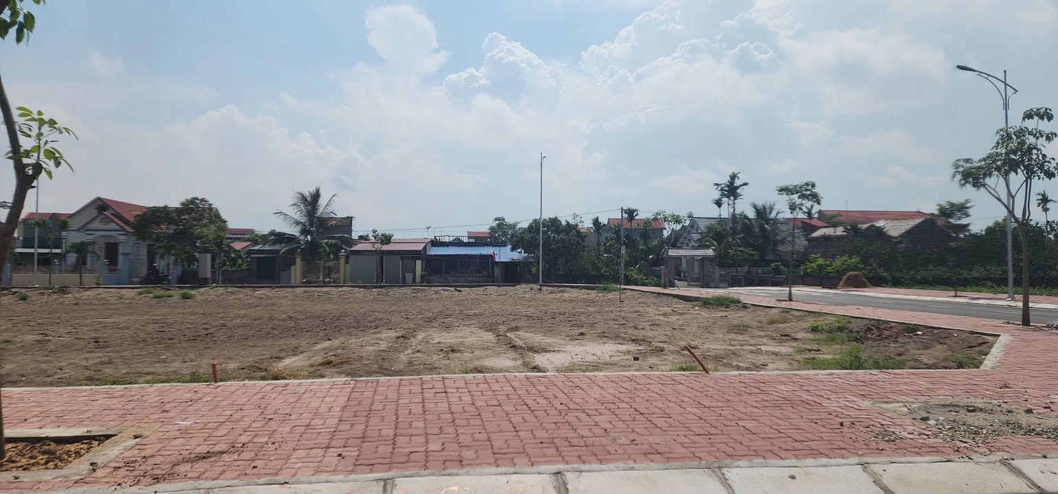 Đất nền Hồng Quang, Ân Thi 90m² giá 2 tỷ - Sổ đỏ chính chủ, giao thông thuận lợi!