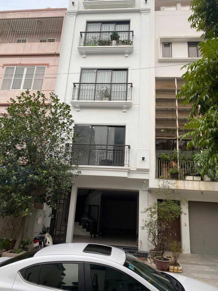 Cho thuê văn phòng 160m² tại Ngõ 195 Quang Trung - Giá chỉ 12 triệu/tháng