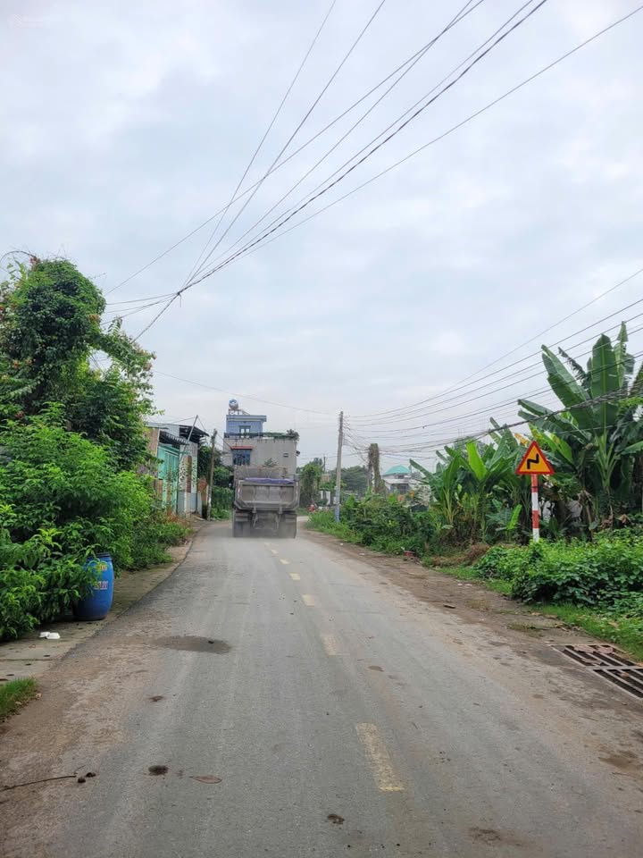 Đất nền hẻm thông ĐT 747A, phường Thái Hòa, 332.5m² - Sổ hồng chính chủ, giá tốt!