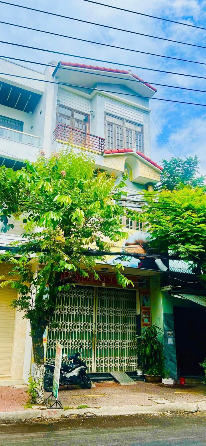 Nhà mặt tiền 45 Lý Thái Tổ, Quy Nhơn 75m² giá 7 tỷ - Cơ hội kinh doanh tuyệt vời!