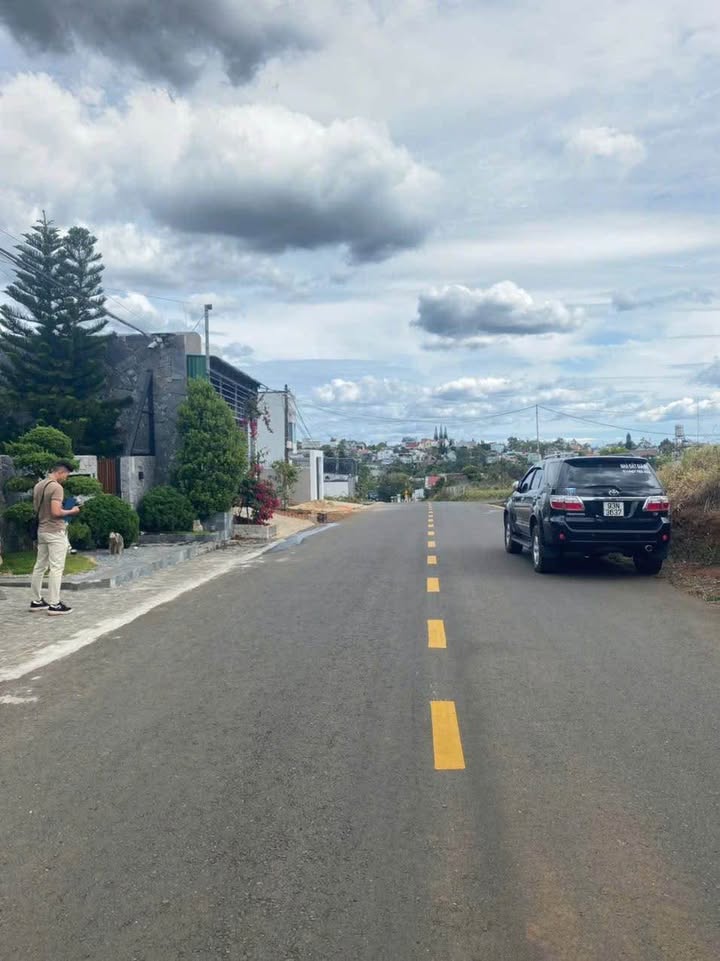 Đất nền lô góc 2 mặt tiền đường Nguyễn Trãi, Bảo Lộc 120m² giá 1.95 tỷ - Sổ đỏ chính chủ!