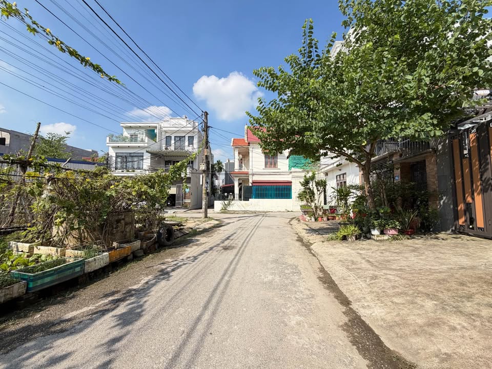 Căn hộ Chung cư An Dương 92.6m² giá 3 tỷ - Hướng Nam, sổ hồng chính chủ!