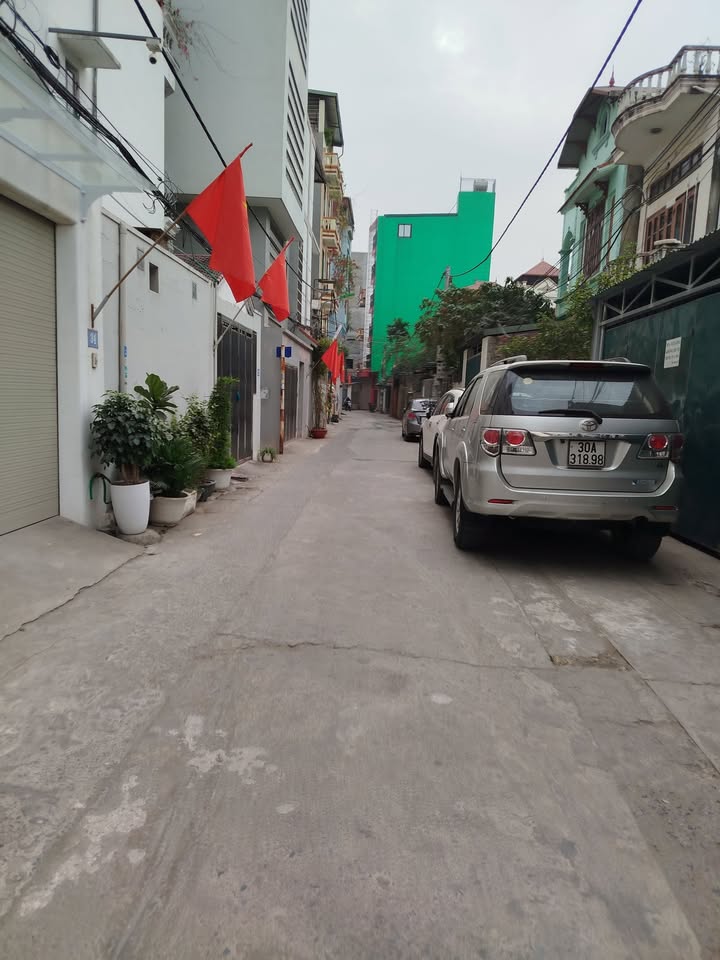 Nhà 5 tầng mới xây tại Tây Mỗ 37m² giá 6.2 tỷ - Sẵn sàng vào ở!